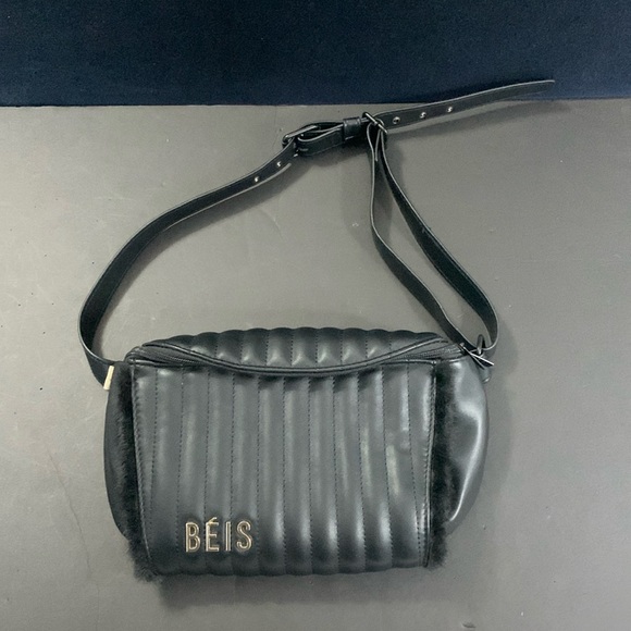 BEIS Bags Beis Shoulder Bag Solid Black Mint Condition Back Outside Zipper Compartment